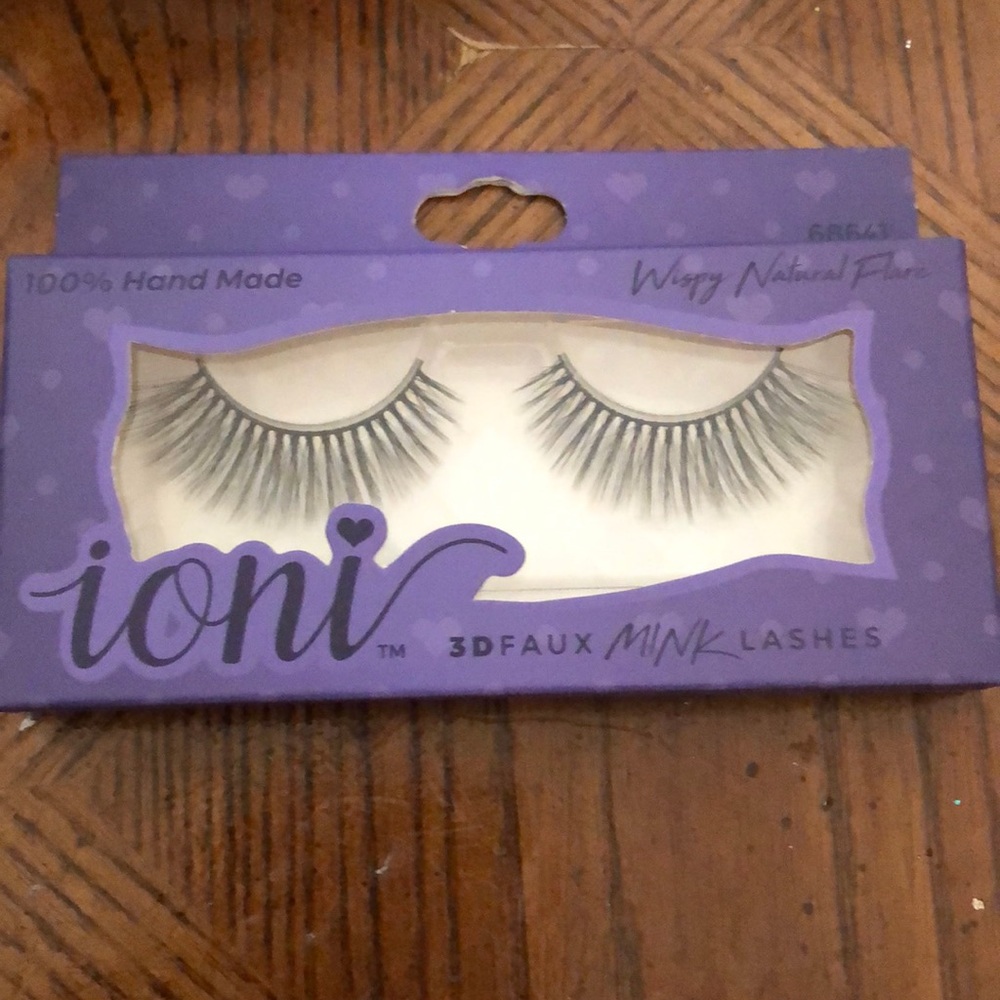 Ioni 100% hand made 3D faux mink lashes